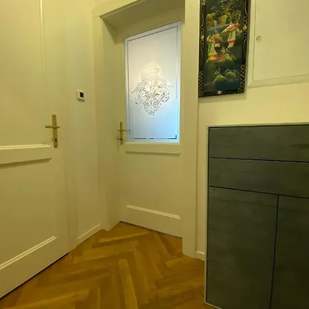 Apartment Slavikova Prag