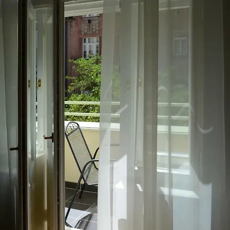Slavikova Apartment *
